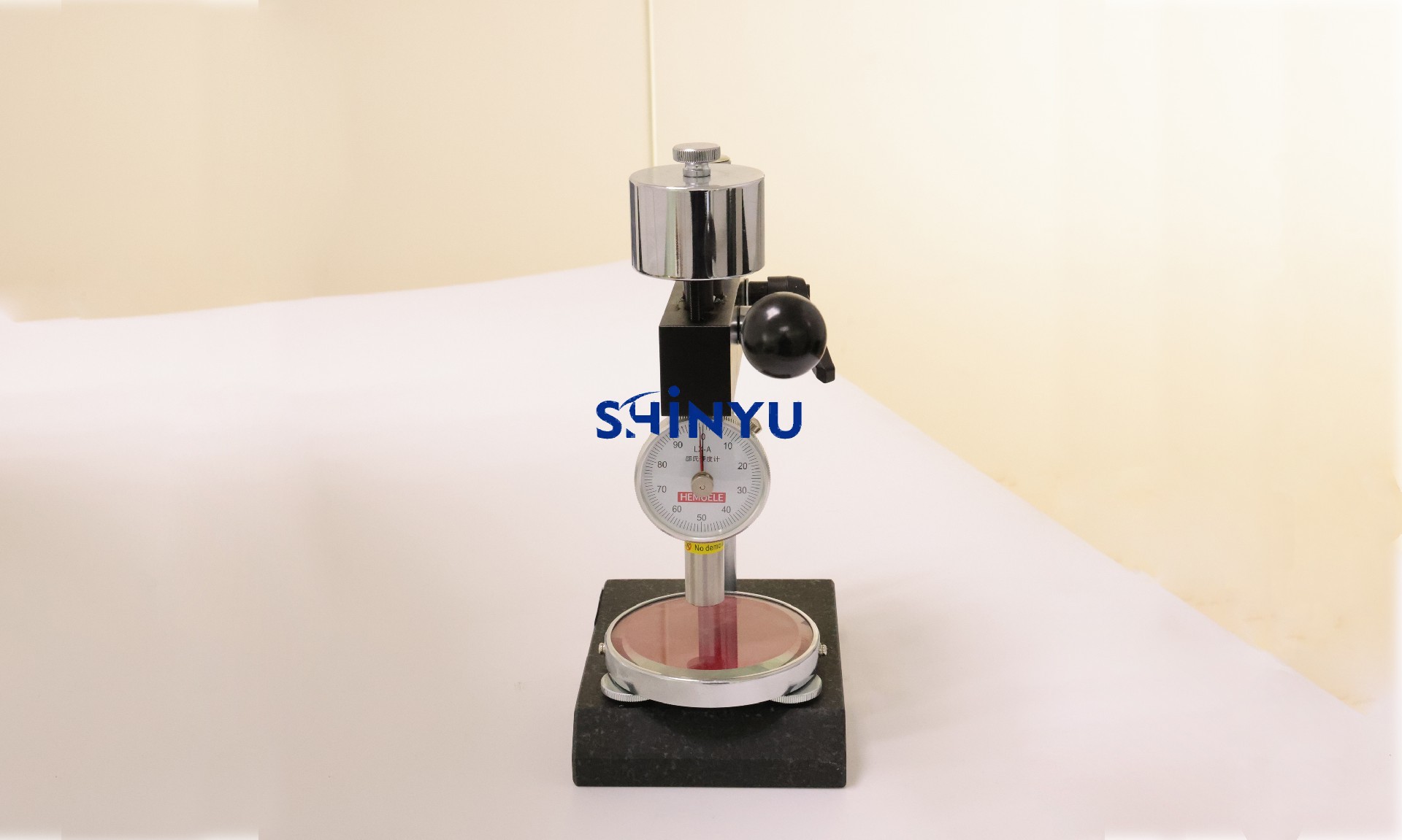 Duromètre de Shinyu Plastic Products Co., Ltd.